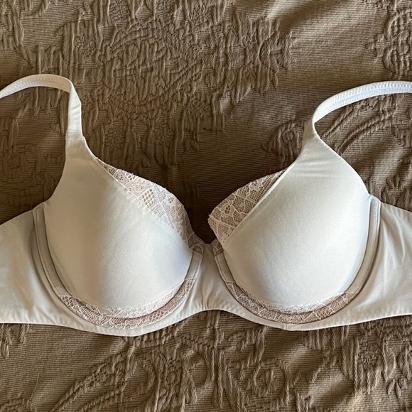 Three (3) Body by Victoria Lined Demi Underwire Bras 32DD in Nude - Picture 4 of 9